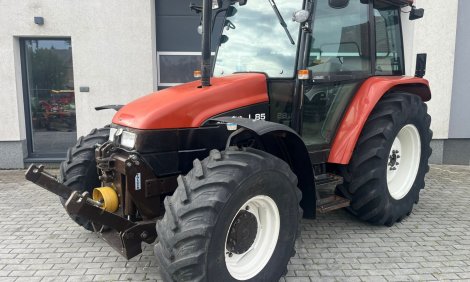 Traktor NEW HOLLAND L85 TOP STAV